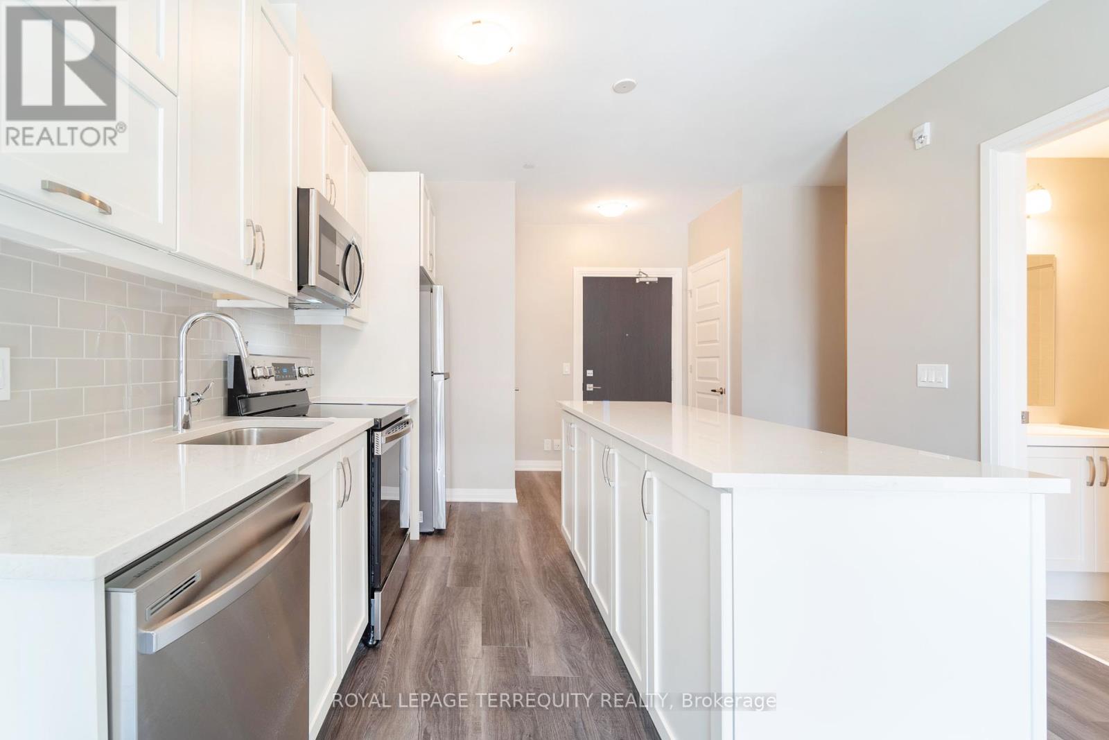 303 - 102 Grovewood Common, Oakville, Ontario  L6H 0X2 - Photo 12 - W12448192