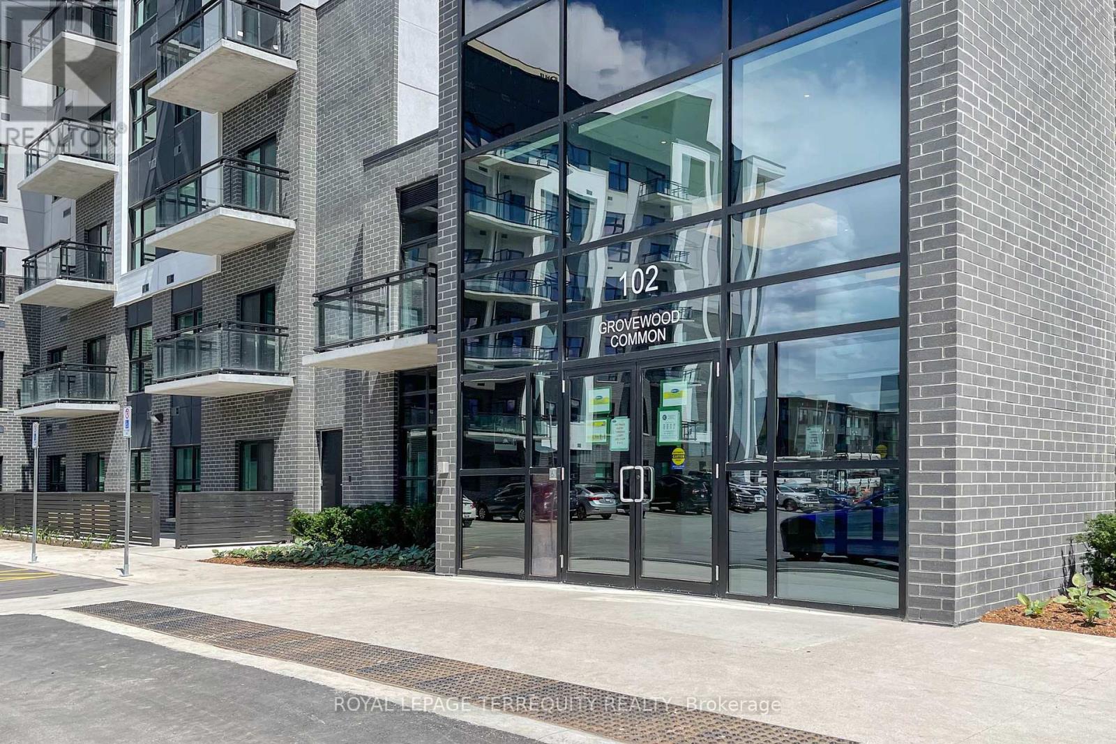 303 - 102 Grovewood Common, Oakville, Ontario  L6H 0X2 - Photo 4 - W12448192