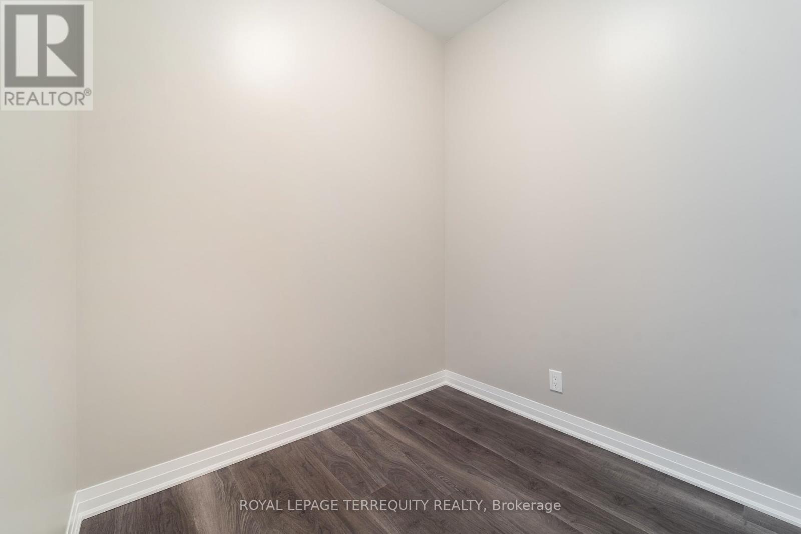 303 - 102 Grovewood Common, Oakville, Ontario  L6H 0X2 - Photo 8 - W12448192