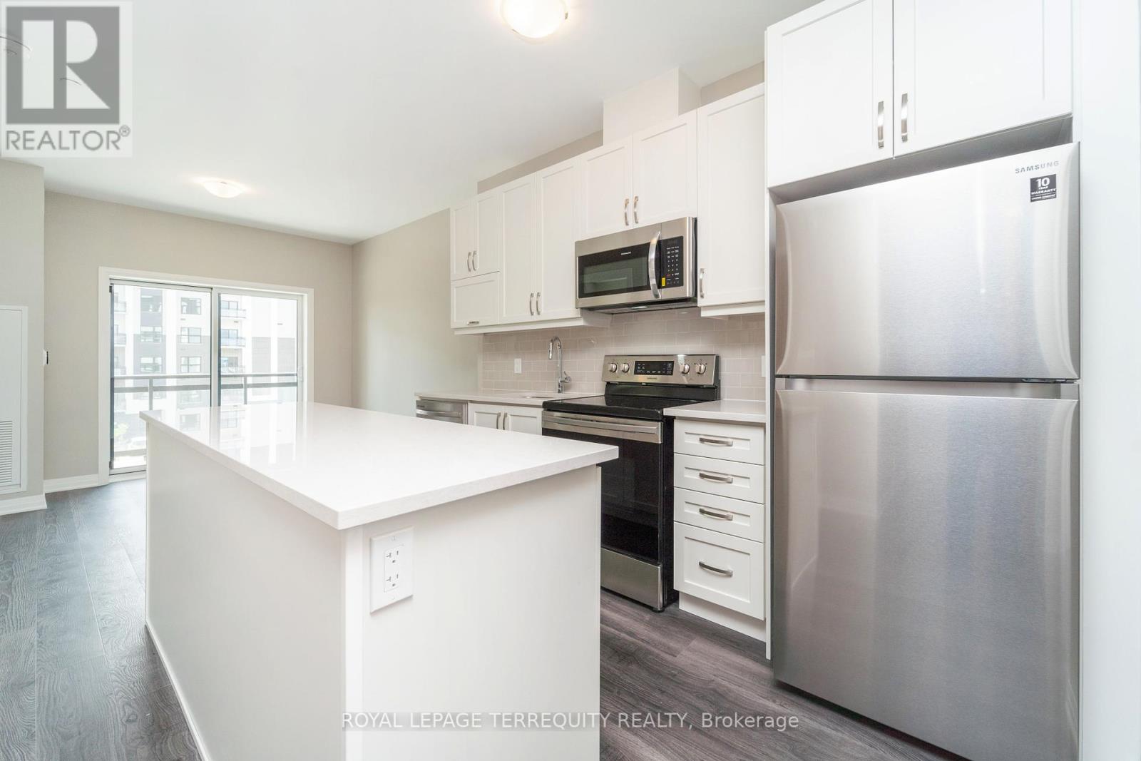 303 - 102 Grovewood Common, Oakville, Ontario  L6H 0X2 - Photo 9 - W12448192