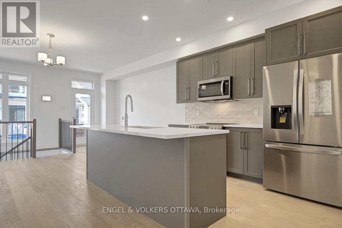 95 San Felice Circle, Ottawa, Ontario  K2S 2R9 - Photo 23 - X12448202
