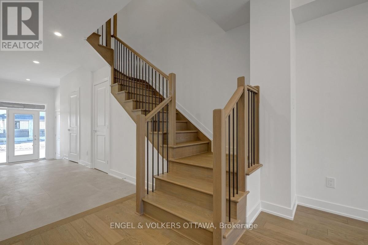 95 San Felice Circle, Ottawa, Ontario  K2S 2R9 - Photo 25 - X12448202
