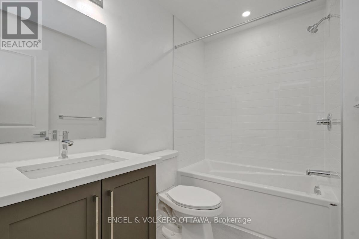95 San Felice Circle, Ottawa, Ontario  K2S 2R9 - Photo 35 - X12448202