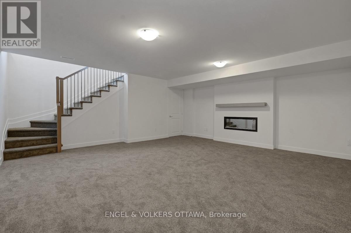 95 San Felice Circle, Ottawa, Ontario  K2S 2R9 - Photo 37 - X12448202