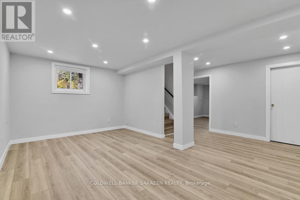 54 Greenboro Crescent, Ottawa, Ontario  K1T 1W6 - Photo 12 - X12448219
