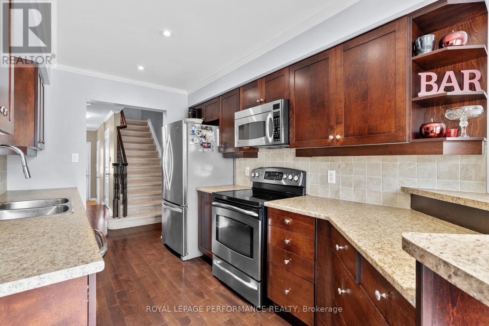 122 Osnabrook Private, Ottawa, Ontario  K2J 0G8 - Photo 13 - X12448220