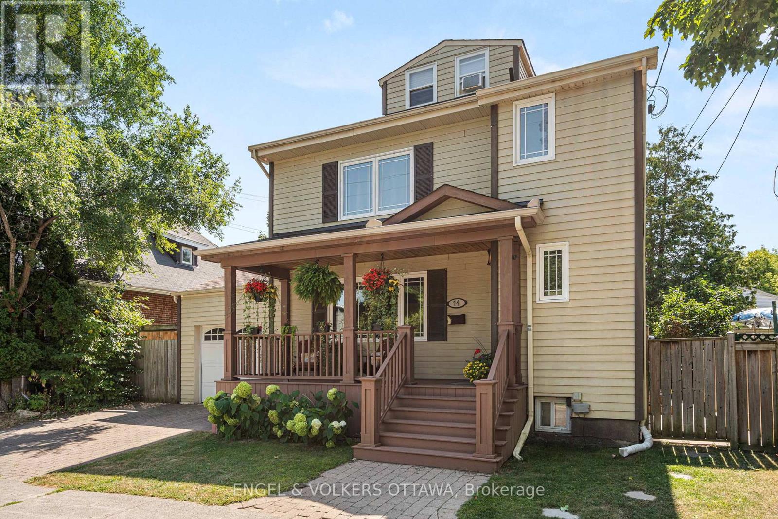 14 Cameron Avenue, Ottawa, Ontario  K1S 0W7 - Photo 2 - X12448252