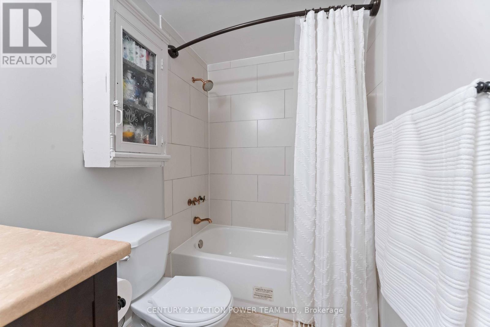 1361 Marigold Crescent, Ottawa, Ontario  K1B 5E7 - Photo 20 - X12448254