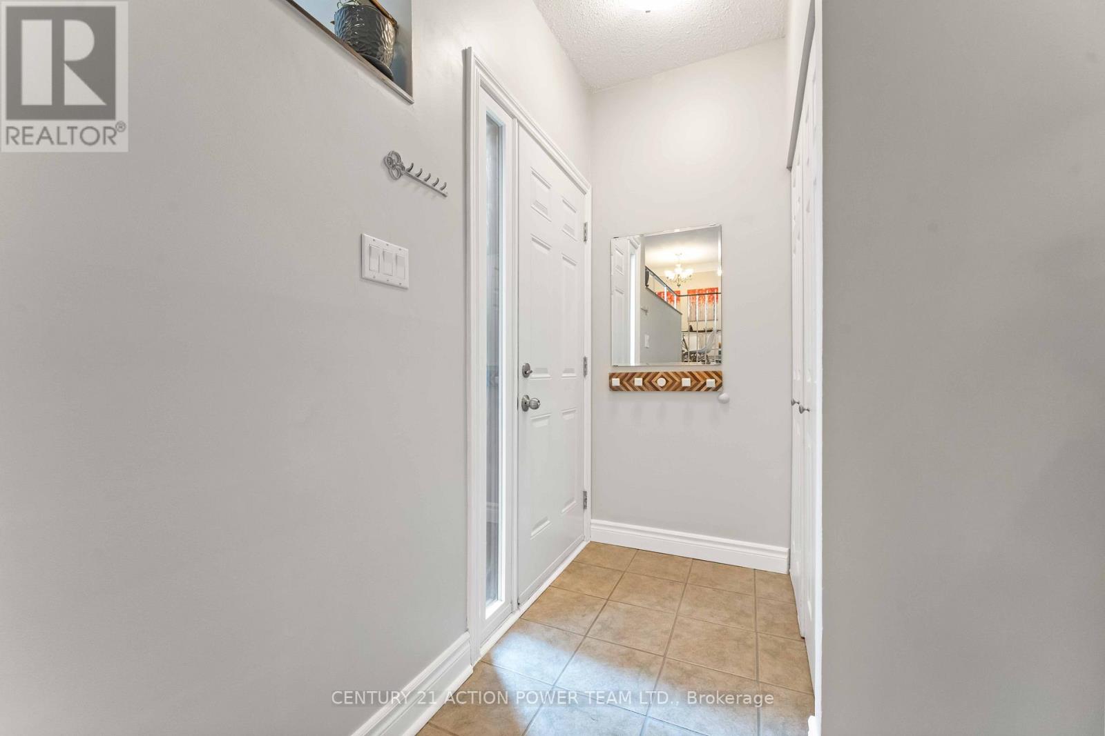 1361 Marigold Crescent, Ottawa, Ontario  K1B 5E7 - Photo 22 - X12448254
