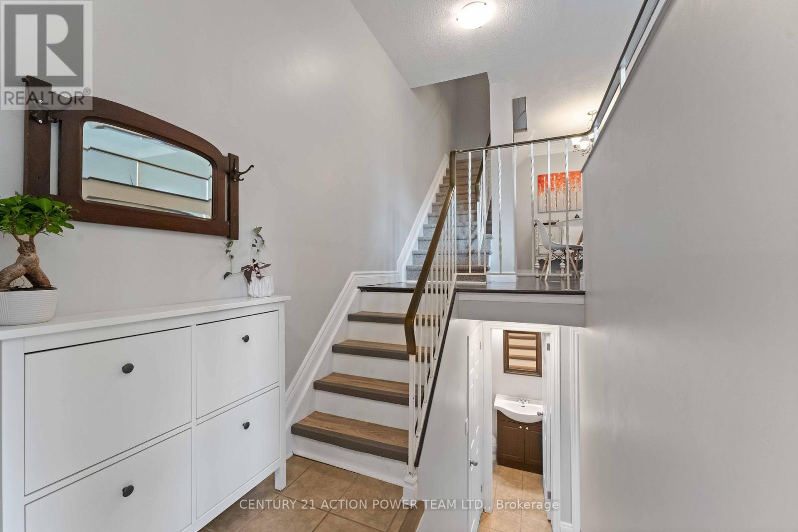 1361 Marigold Crescent, Ottawa, Ontario  K1B 5E7 - Photo 23 - X12448254