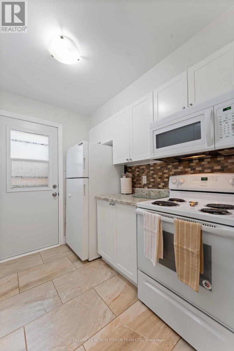 1361 Marigold Crescent, Ottawa, Ontario  K1B 5E7 - Photo 26 - X12448254