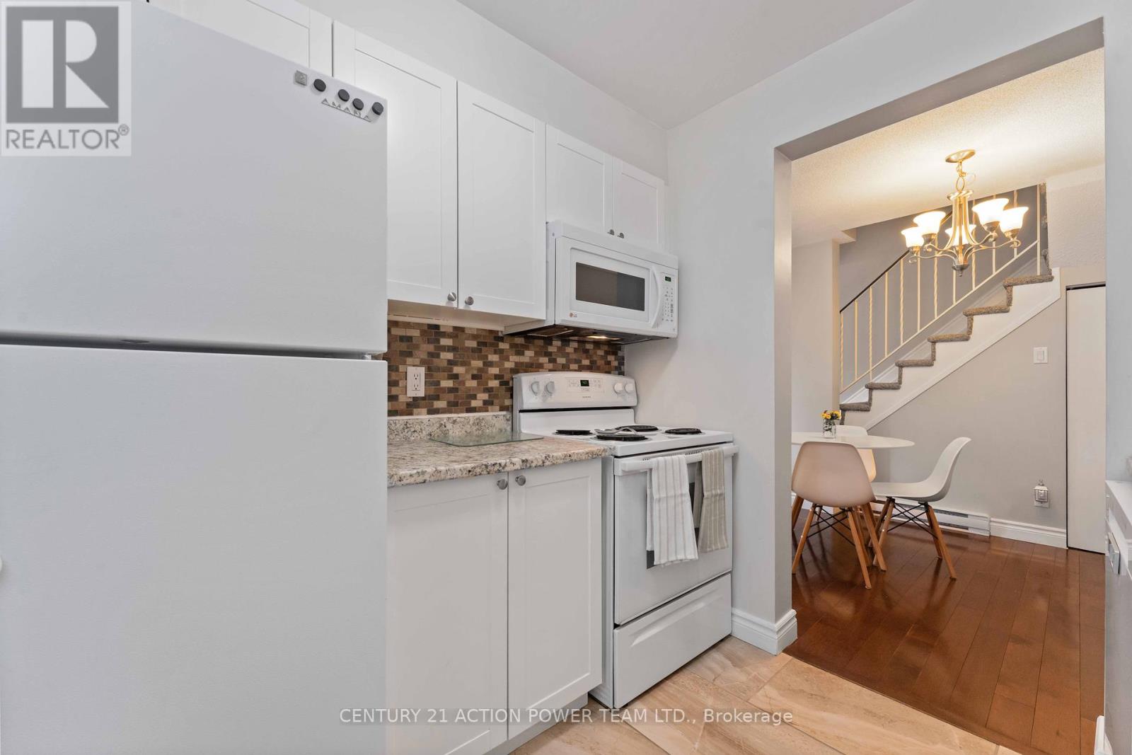 1361 Marigold Crescent, Ottawa, Ontario  K1B 5E7 - Photo 29 - X12448254