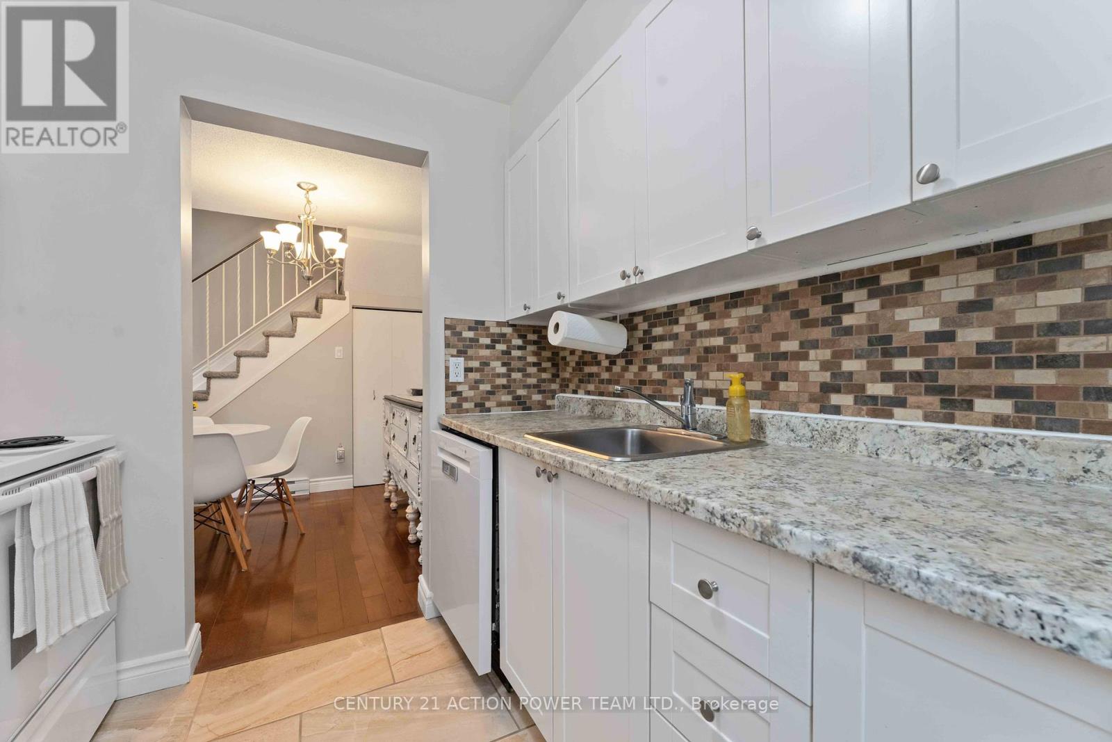 1361 Marigold Crescent, Ottawa, Ontario  K1B 5E7 - Photo 30 - X12448254