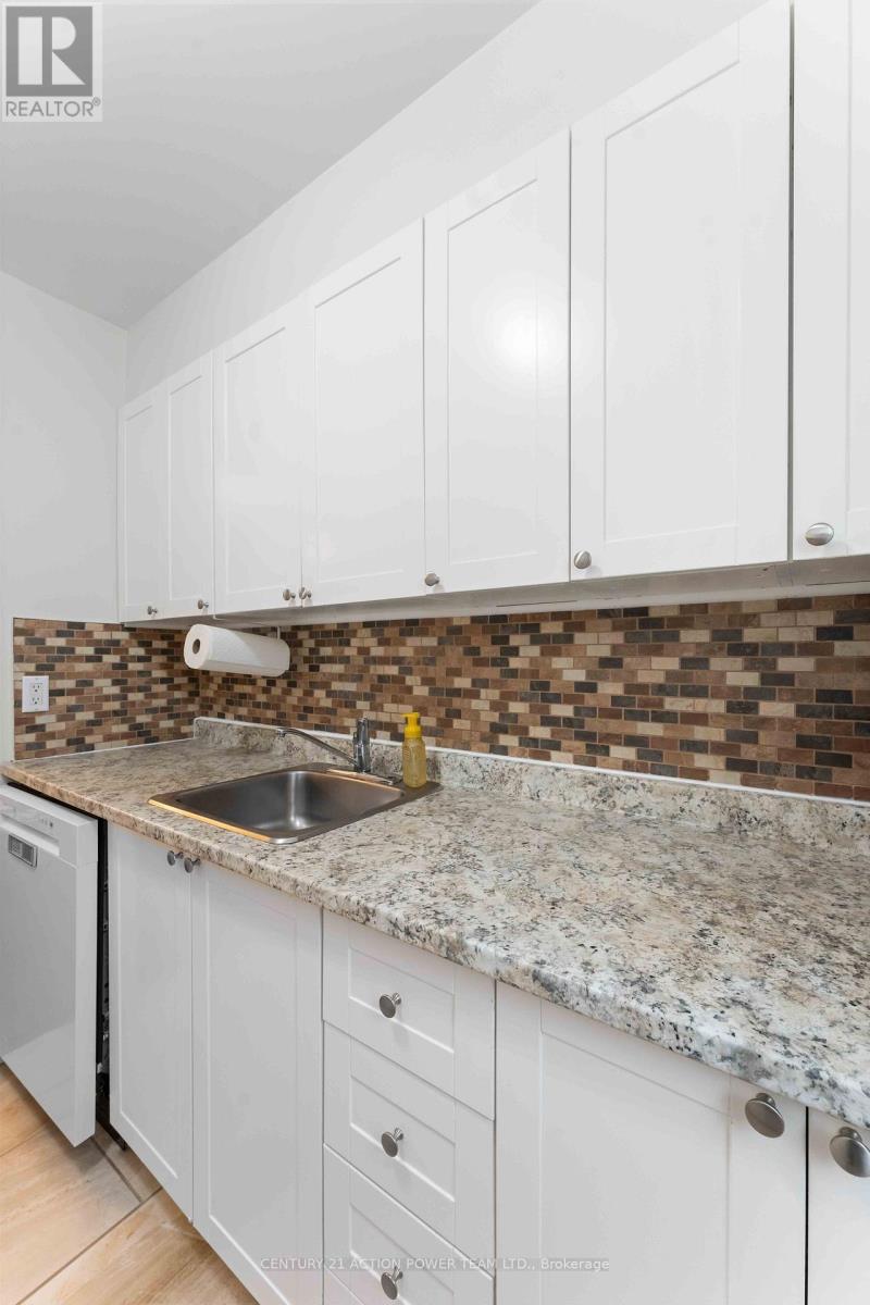 1361 Marigold Crescent, Ottawa, Ontario  K1B 5E7 - Photo 31 - X12448254