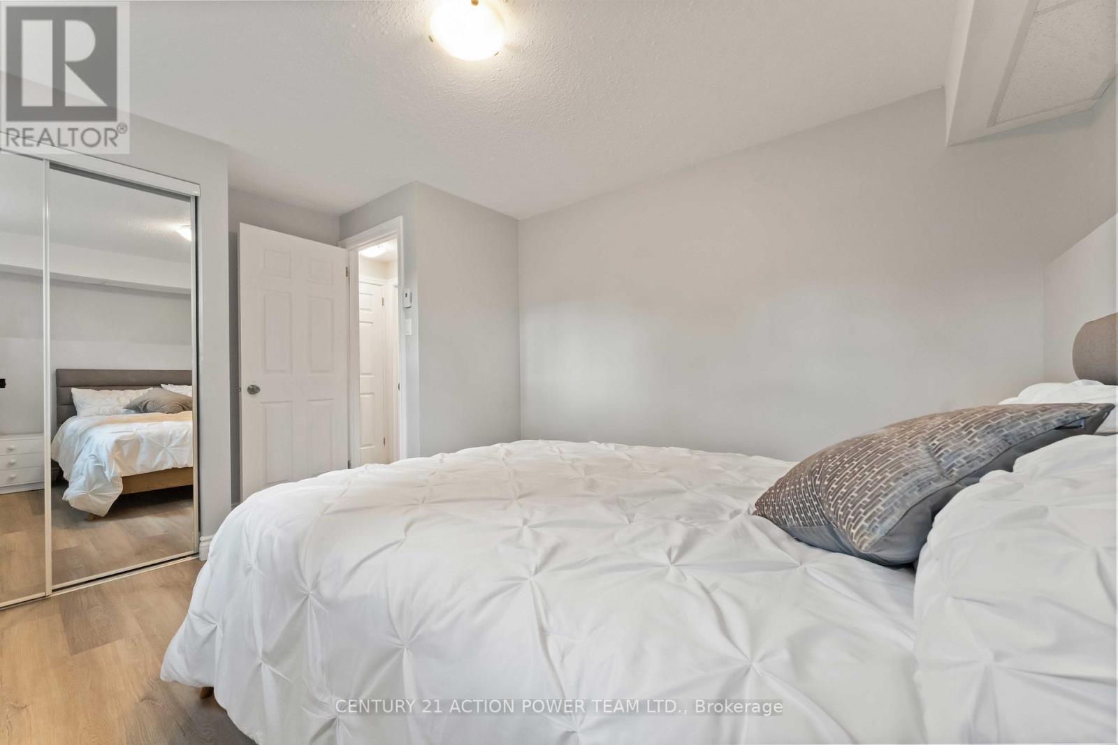 1361 Marigold Crescent, Ottawa, Ontario  K1B 5E7 - Photo 35 - X12448254