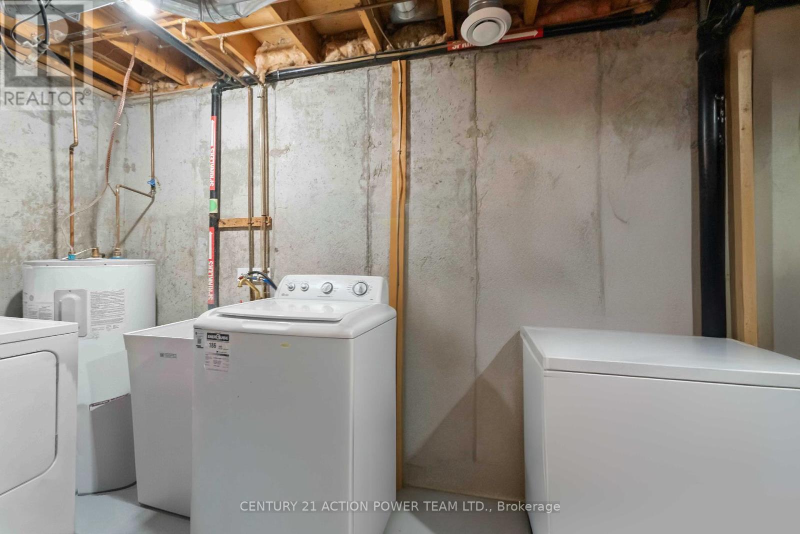 1361 Marigold Crescent, Ottawa, Ontario  K1B 5E7 - Photo 39 - X12448254
