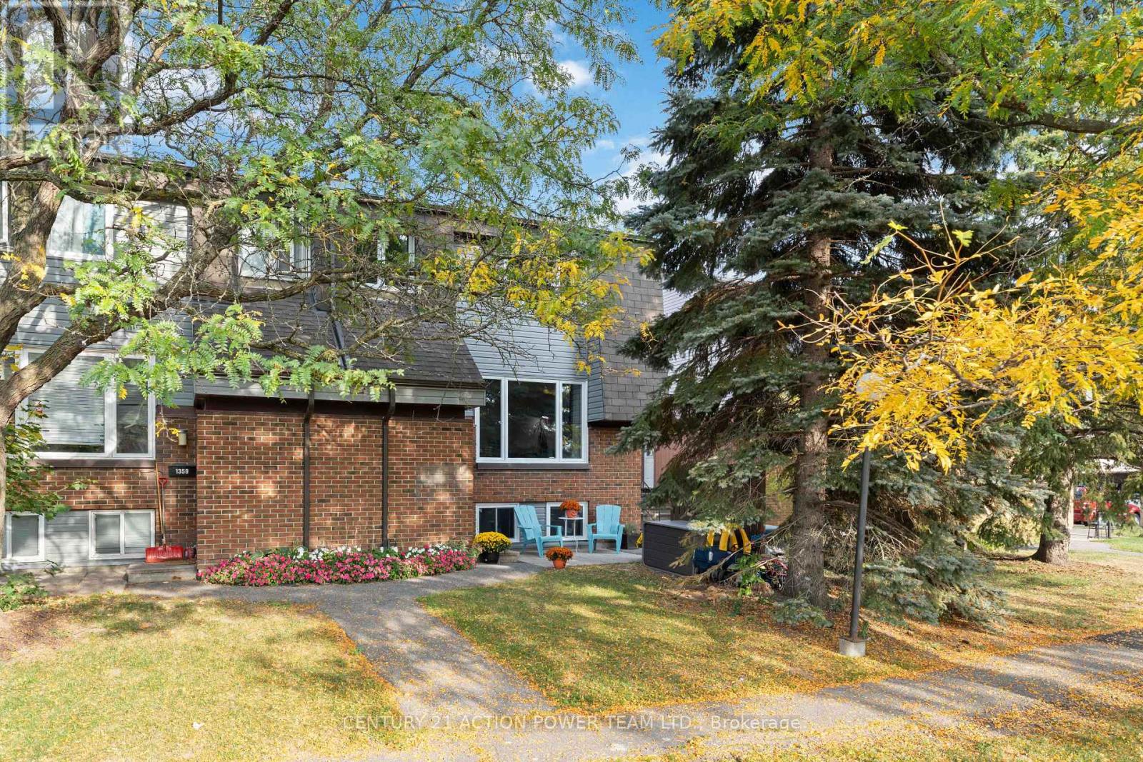 1361 Marigold Crescent, Ottawa, Ontario  K1B 5E7 - Photo 44 - X12448254