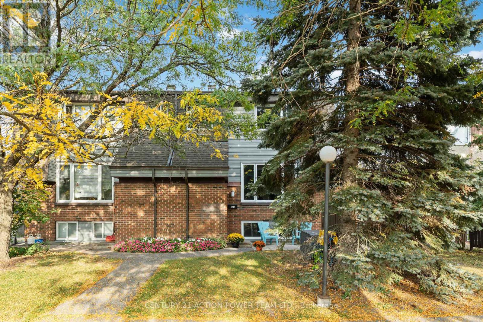 1361 Marigold Crescent, Ottawa, Ontario  K1B 5E7 - Photo 45 - X12448254