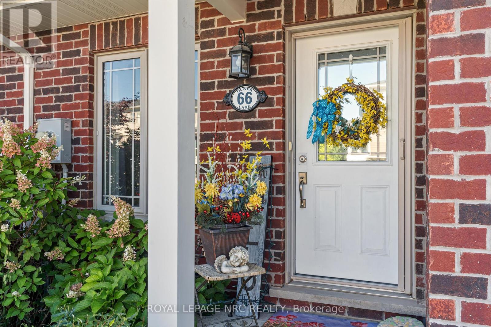 66 Oliver Lane, St. Catharines, Ontario  L2P 0E4 - Photo 3 - X12448221