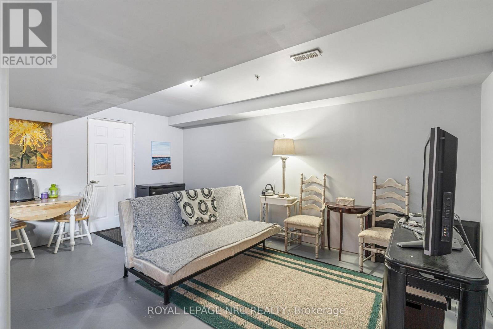 66 Oliver Lane, St. Catharines, Ontario  L2P 0E4 - Photo 31 - X12448221