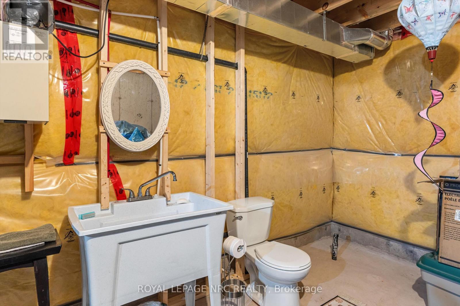 66 Oliver Lane, St. Catharines, Ontario  L2P 0E4 - Photo 32 - X12448221
