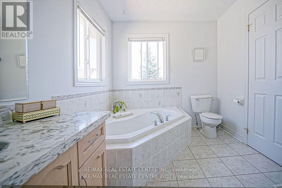 39 Mcarthur Drive, Guelph (Pineridge/westminster Woods), Ontario  N1L 1S2 - Photo 14 - X12448177