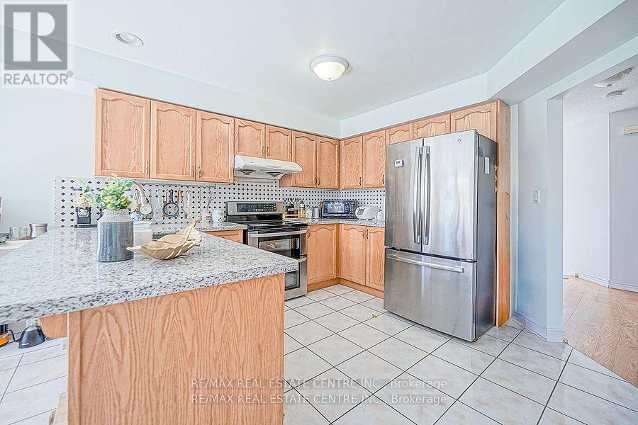39 Mcarthur Drive, Guelph (Pineridge/westminster Woods), Ontario  N1L 1S2 - Photo 20 - X12448177