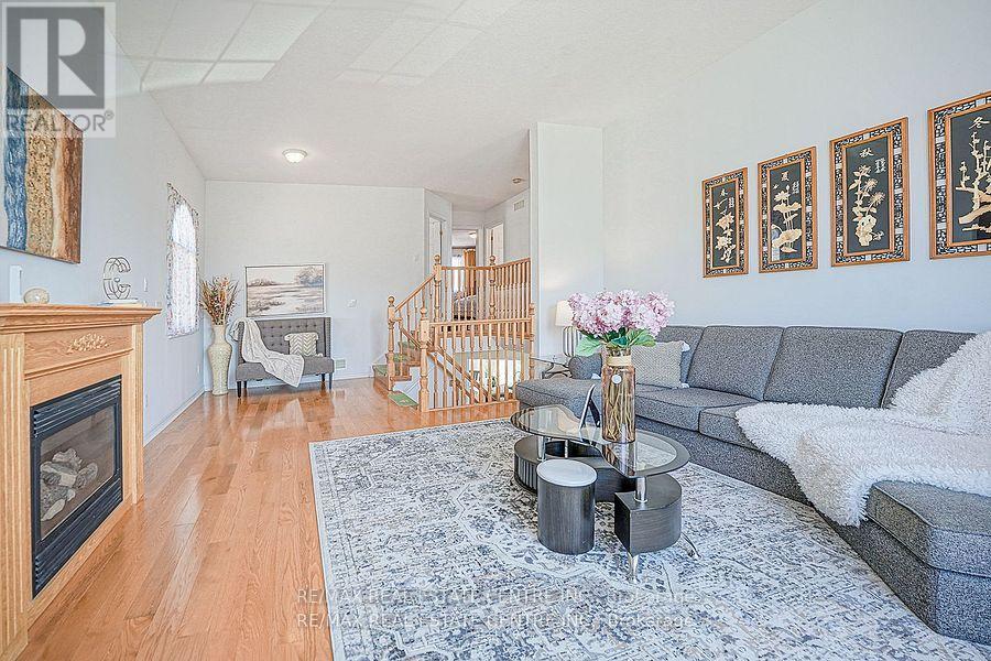 39 Mcarthur Drive, Guelph (Pineridge/westminster Woods), Ontario  N1L 1S2 - Photo 7 - X12448177