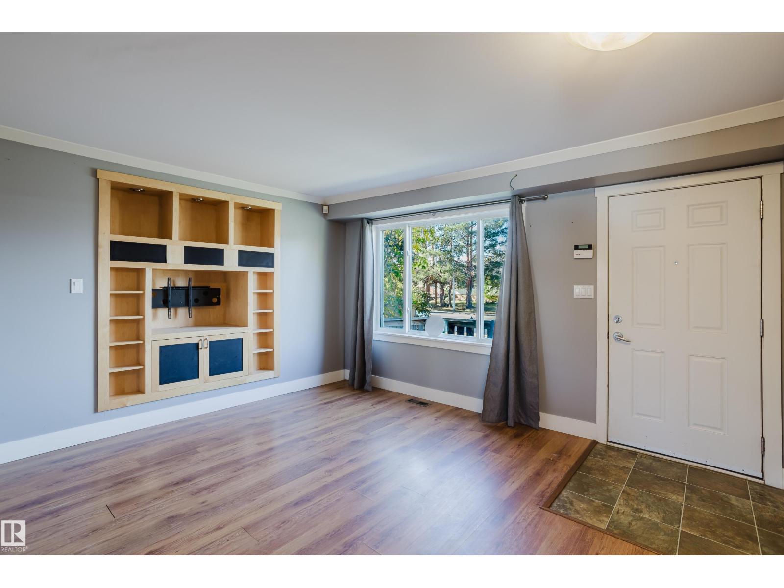 9727 161 St Nw, Edmonton, Alberta  T5P 3H3 - Photo 2 - E4459585