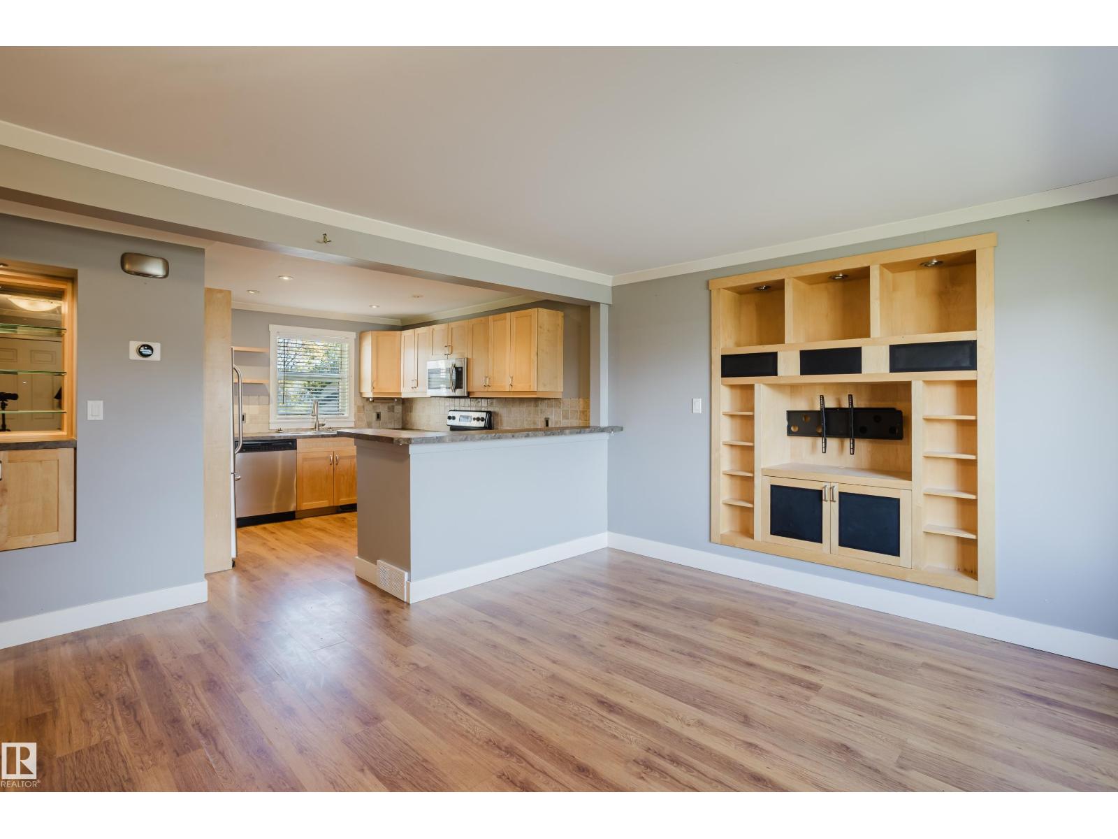 9727 161 St Nw, Edmonton, Alberta  T5P 3H3 - Photo 8 - E4459585
