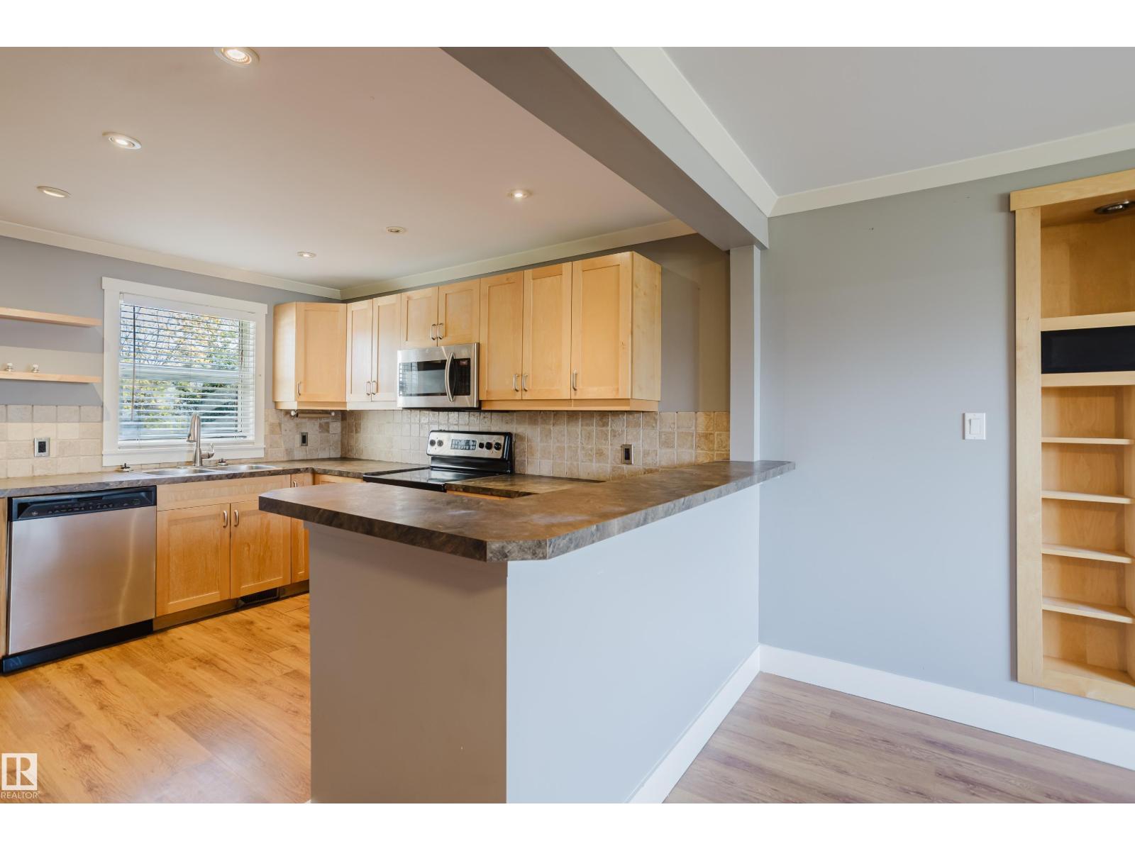 9727 161 St Nw, Edmonton, Alberta  T5P 3H3 - Photo 12 - E4459585
