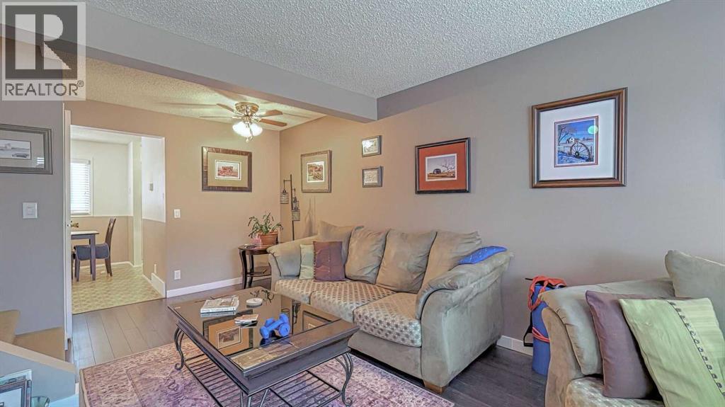 135 Woodsman Lane Sw, Calgary, Alberta  T2W 4Z5 - Photo 7 - A2262352