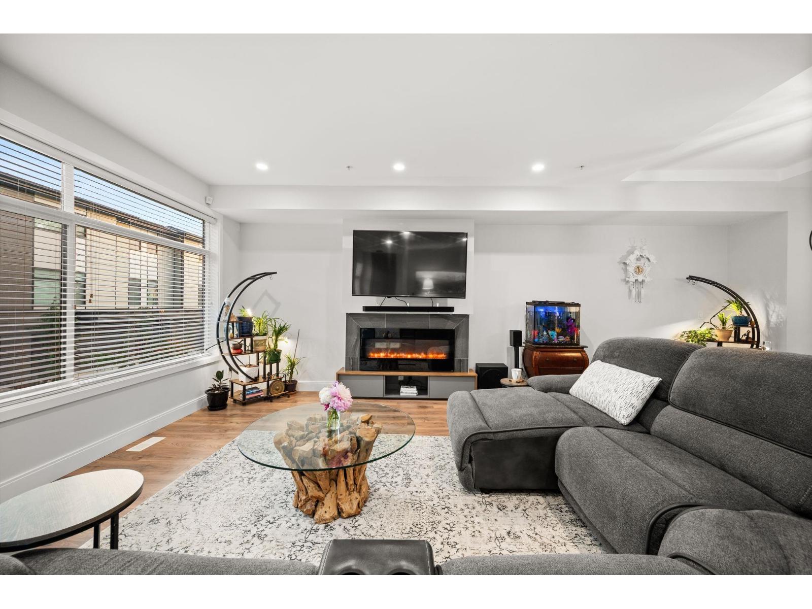22 33209 Cherry Avenue, Mission, British Columbia  V2V 0G8 - Photo 5 - R3055722