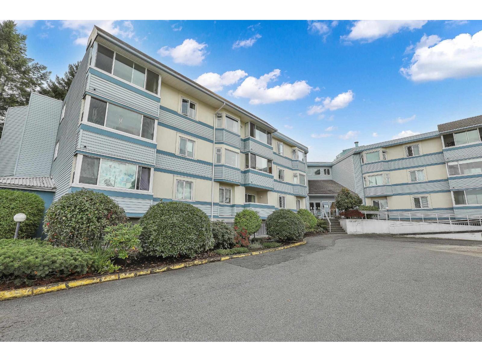 208 7175 134 STREET, Surrey, British Columbia
