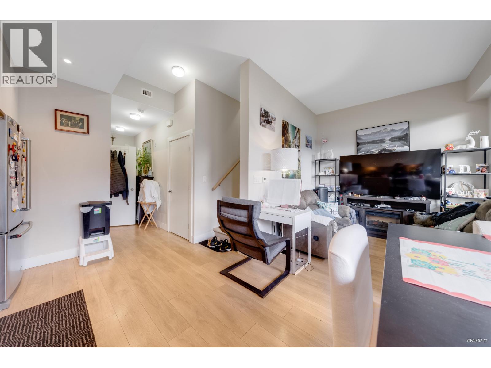 102 3588 Sawmill Crescent, Vancouver, British Columbia  V5S 0H5 - Photo 6 - R3055542