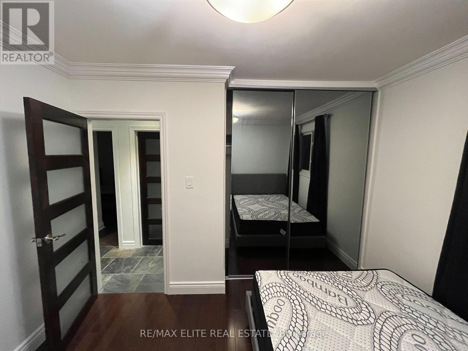Main Unit ( Bst & Upper) - 16 Cartier Crescent, Richmond Hill, Ontario  L4C 2N1 - Photo 4 - N12444862