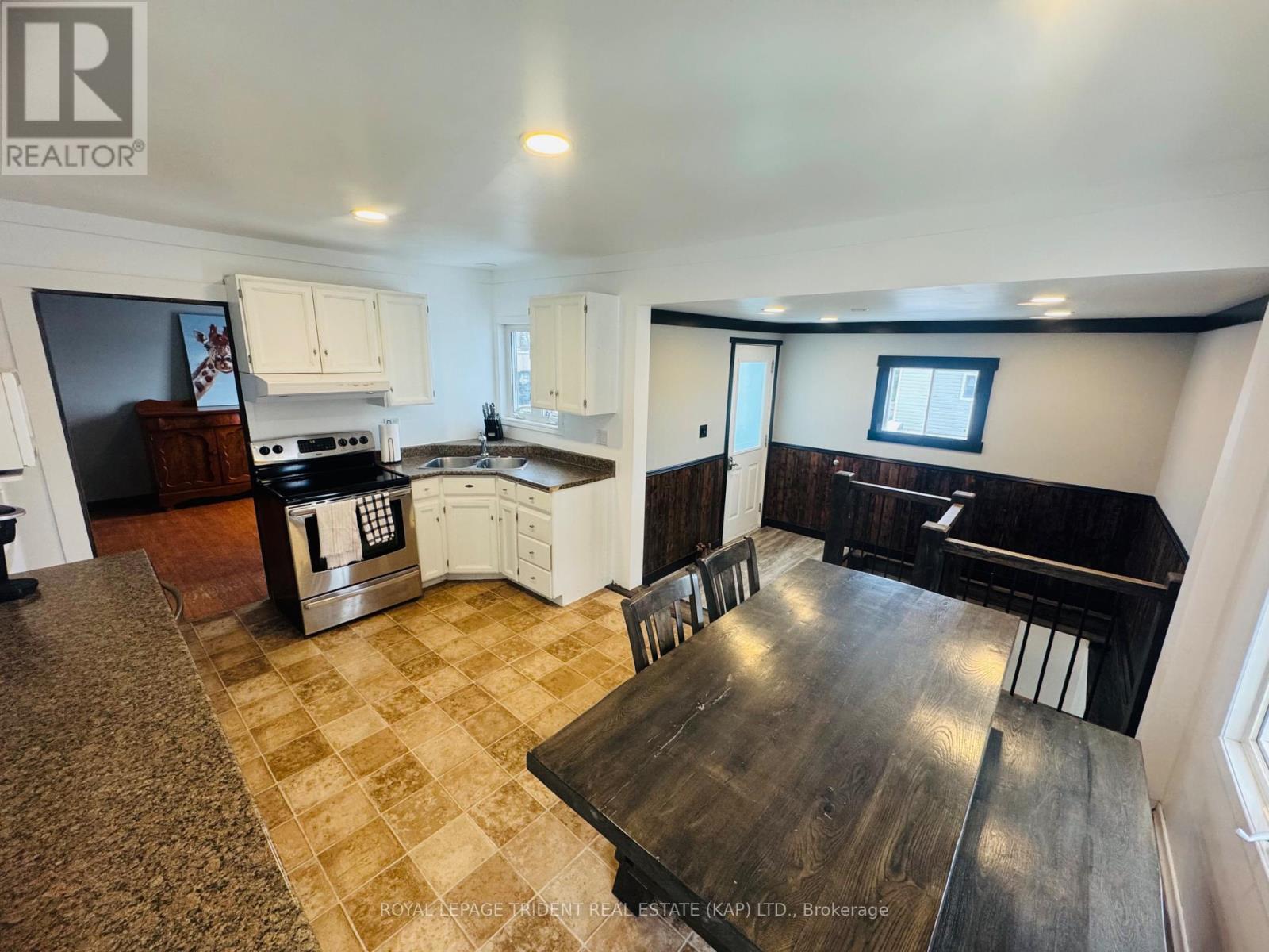 40 Bowman Avenue, Kapuskasing, Ontario P5N 1N1 - Photo 3 - T12127746