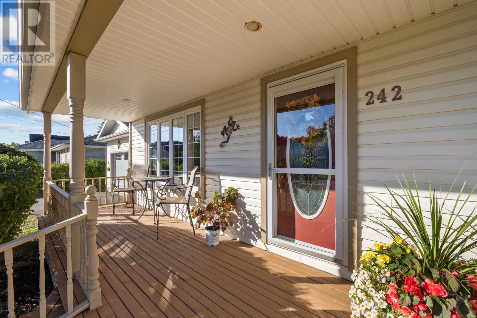 242 Colin Avenue, Summerside, Prince Edward Island  C1N 5W5 - Photo 3 - 202525260