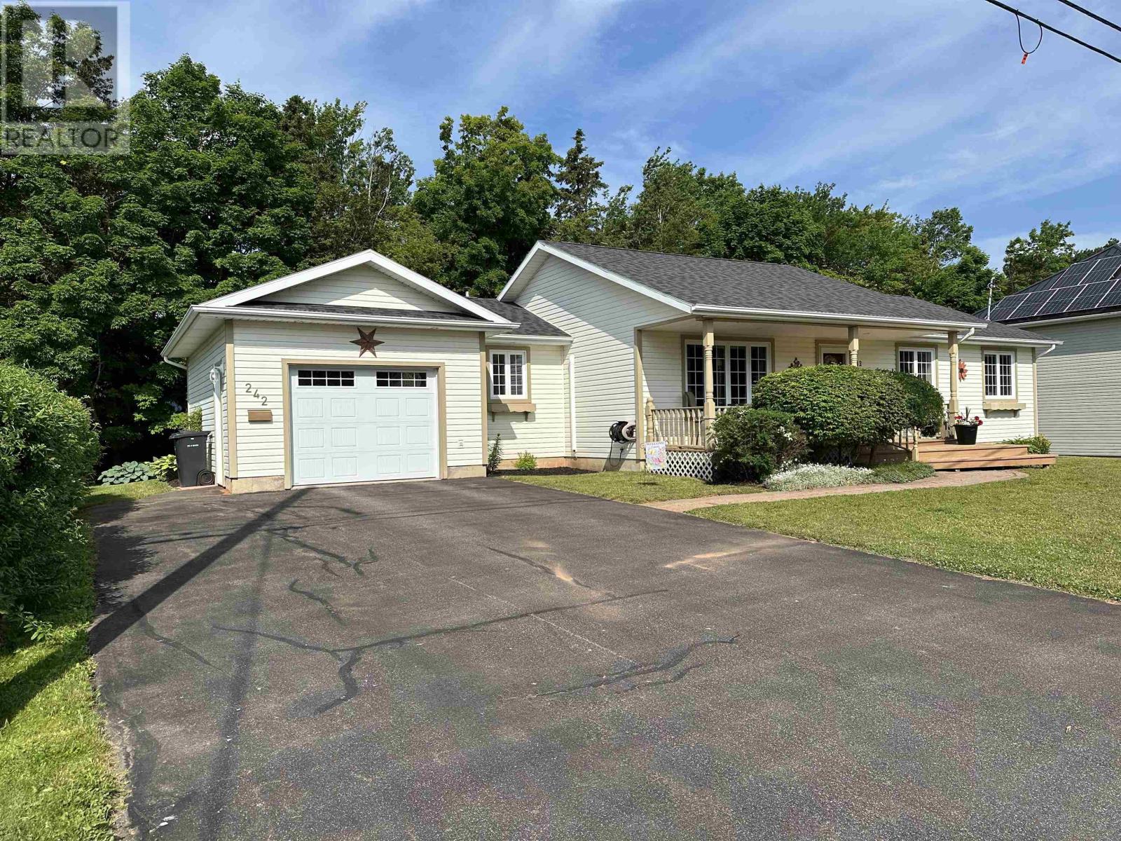 242 Colin Avenue, Summerside, Prince Edward Island  C1N 5W5 - Photo 46 - 202525260