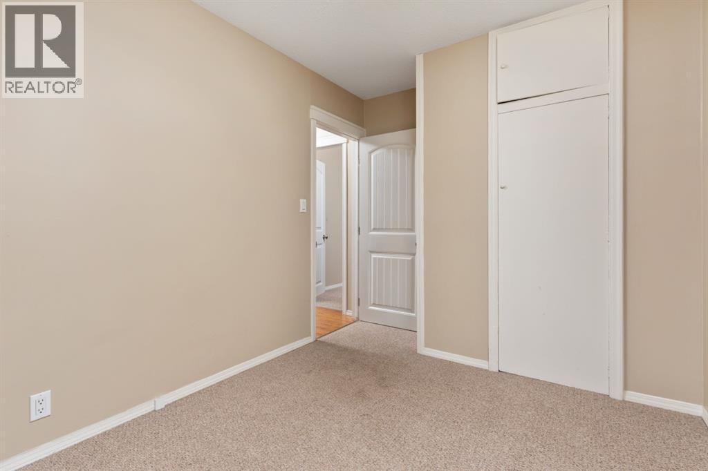 5227 48 Street, Camrose, Alberta  T4V 1M2 - Photo 10 - A2261105