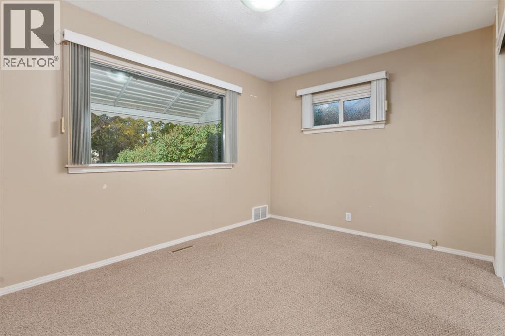 5227 48 Street, Camrose, Alberta  T4V 1M2 - Photo 7 - A2261105