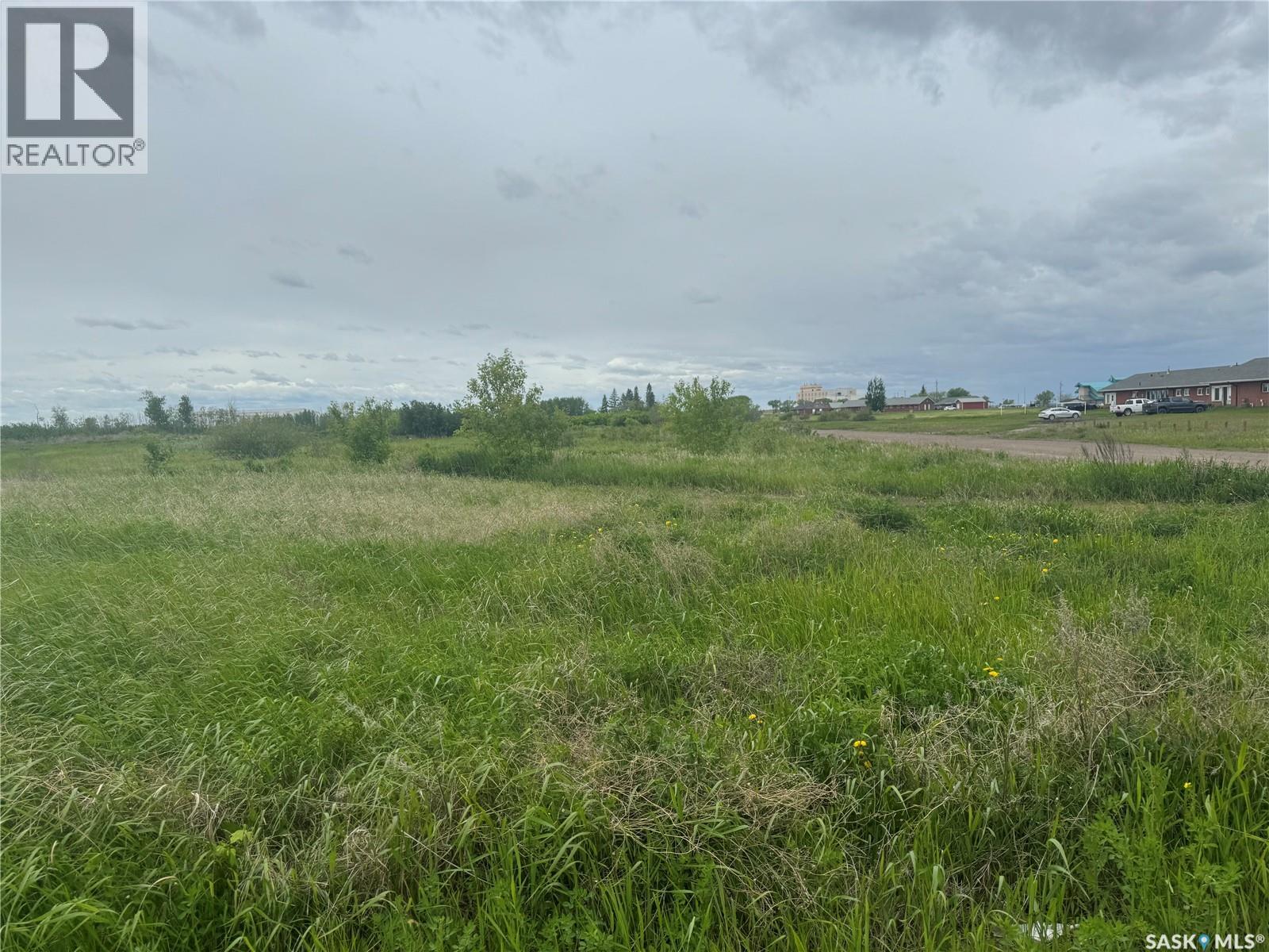 751 25th Street W, Prince Albert, Saskatchewan  S6V 4N7 - Photo 3 - SK020250