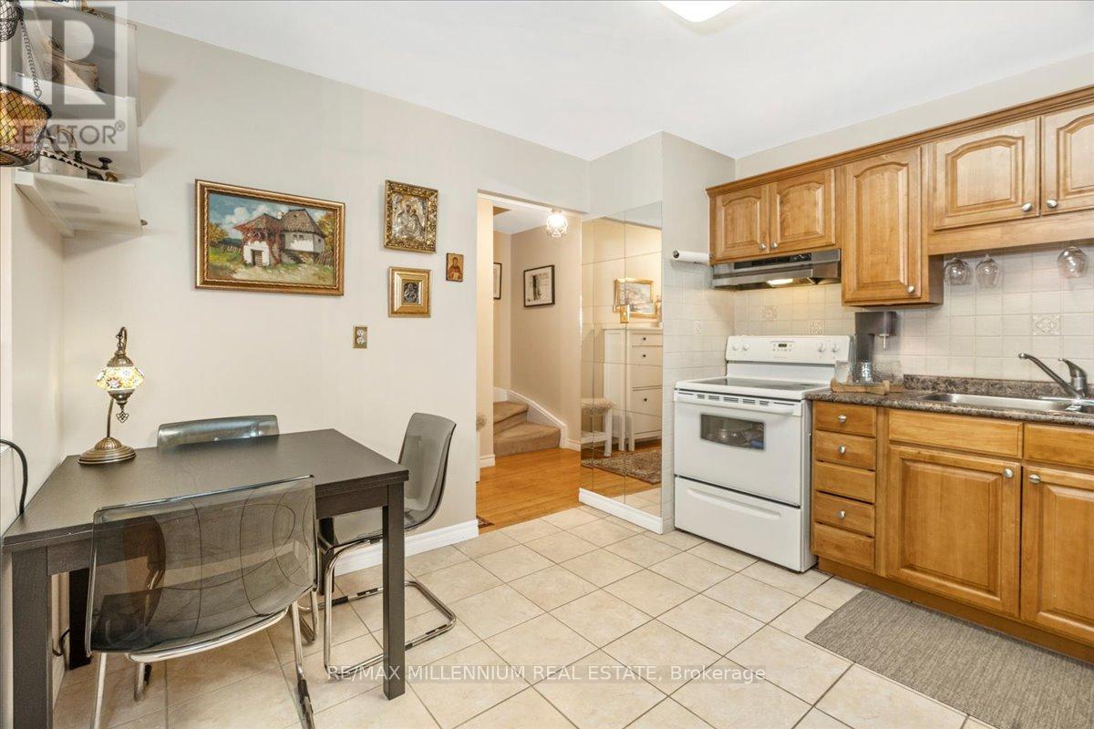 14 - 25 Pebble Byway, Toronto (Hillcrest Village), Ontario  M2H 3J6 - Photo 7 - C12448224