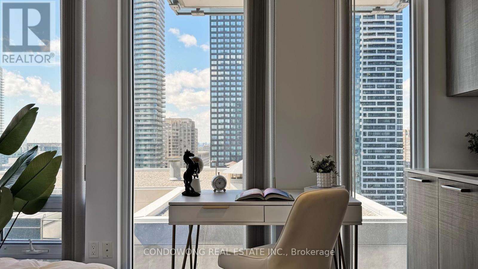 2610 - 28 Wellesley Street E, Toronto (Church-Yonge Corridor), Ontario  M4Y 0C4 - Photo 2 - C12448232