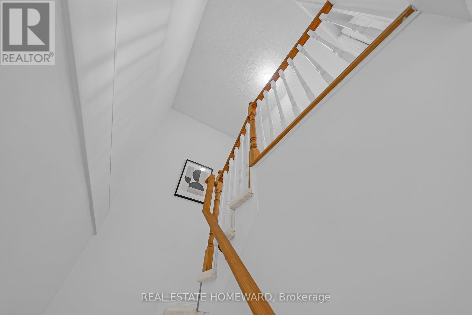 812 - 1720 Eglinton Avenue E, Toronto, Ontario  M4A 2X8 - Photo 14 - C12448239
