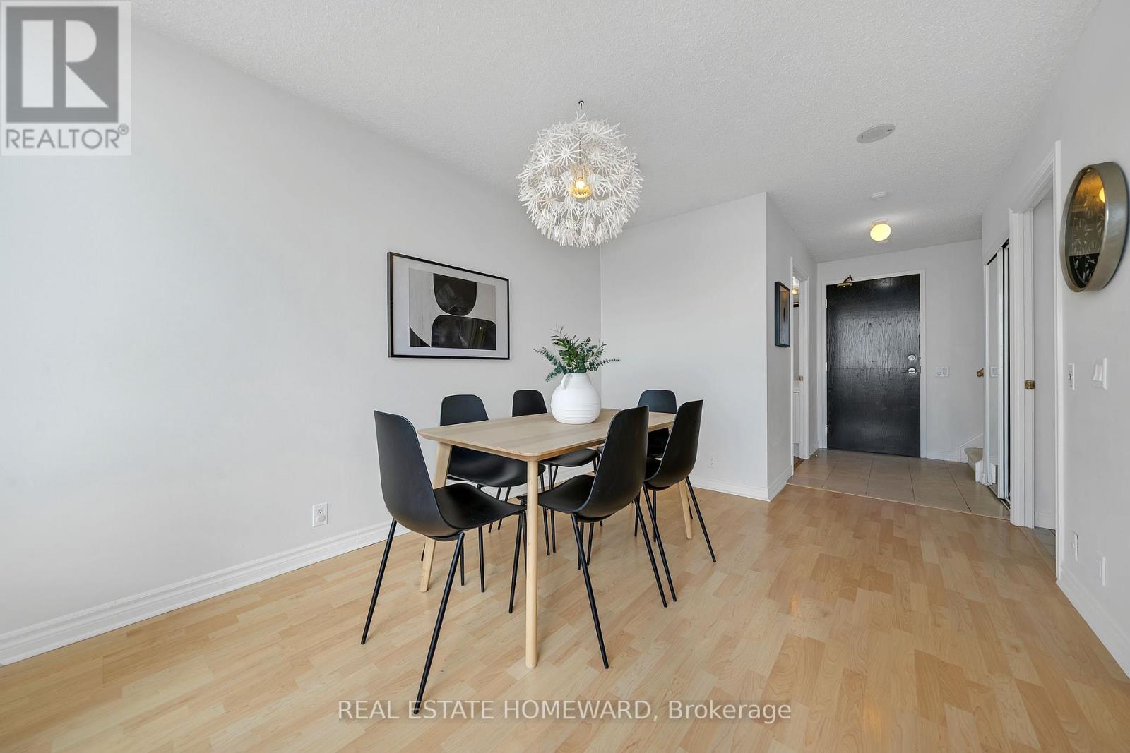 812 - 1720 Eglinton Avenue E, Toronto, Ontario  M4A 2X8 - Photo 3 - C12448239