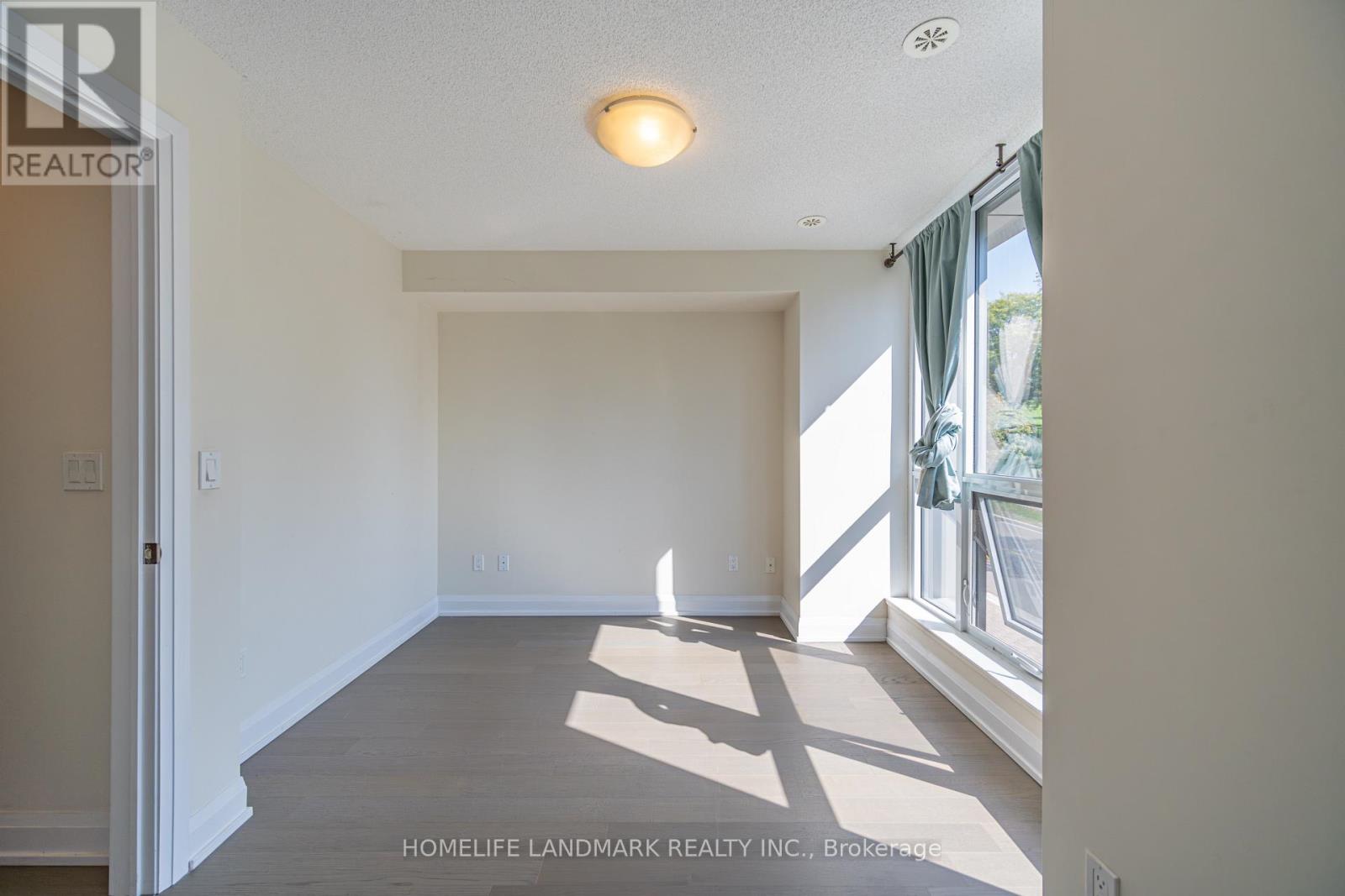 Th12 - 18 Graydon Hall Drive, Toronto, Ontario  M3A 0A4 - Photo 13 - C12448242