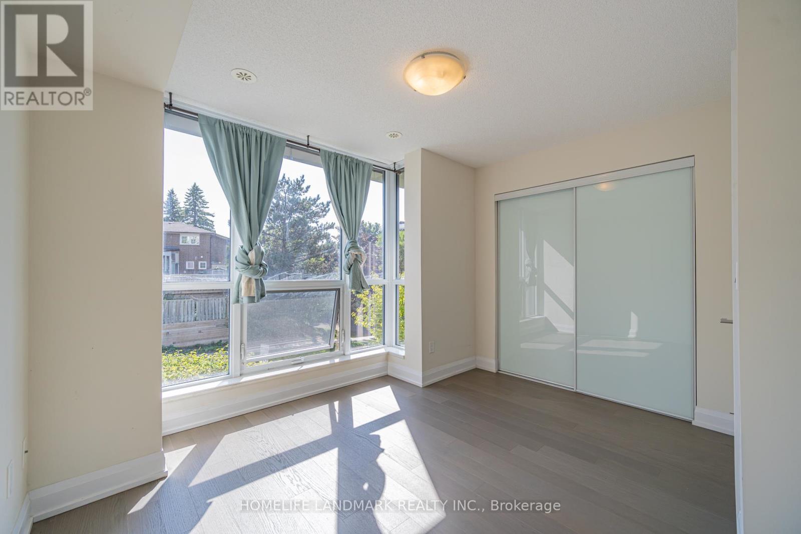 Th12 - 18 Graydon Hall Drive, Toronto, Ontario  M3A 0A4 - Photo 14 - C12448242