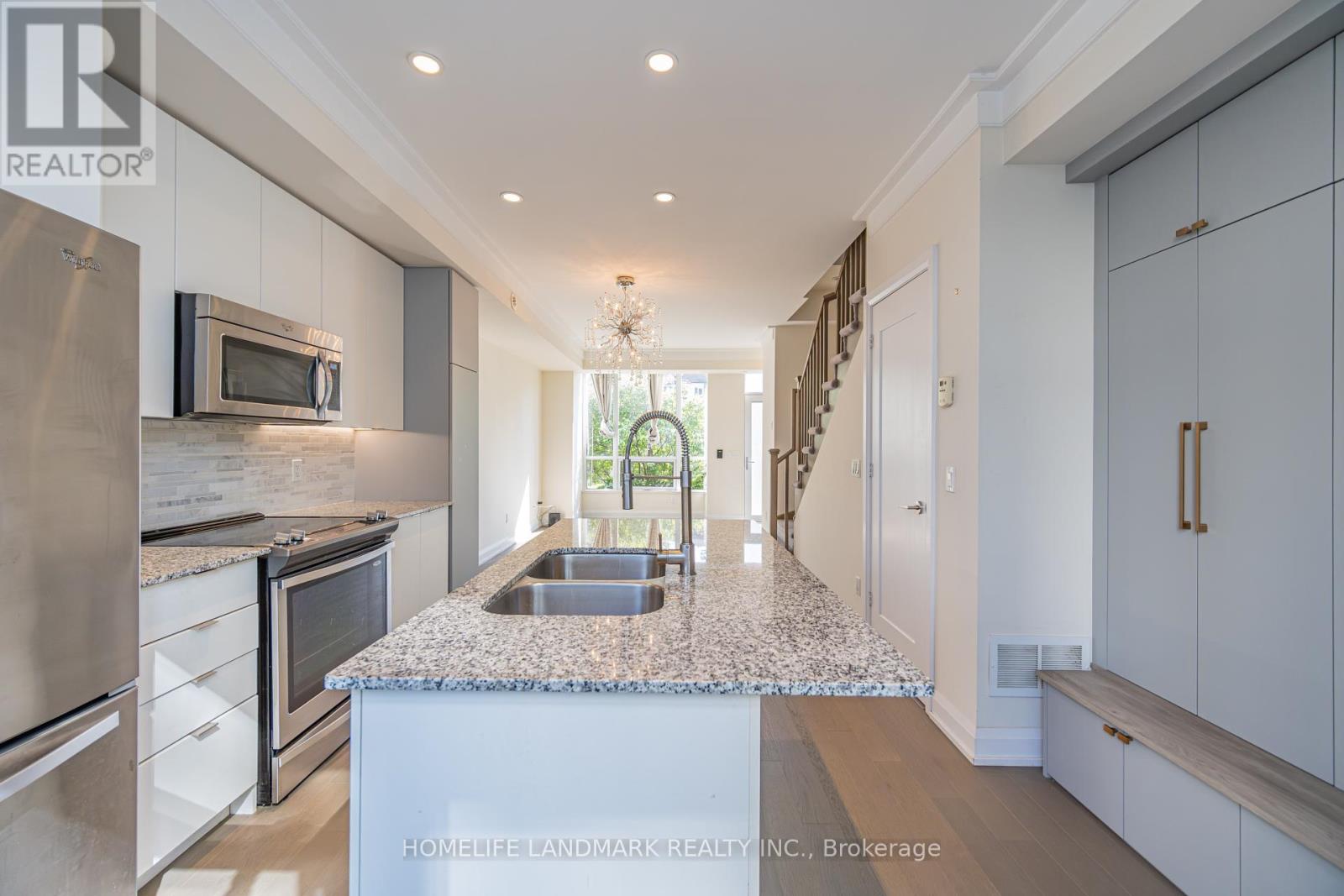 Th12 - 18 Graydon Hall Drive, Toronto, Ontario  M3A 0A4 - Photo 6 - C12448242