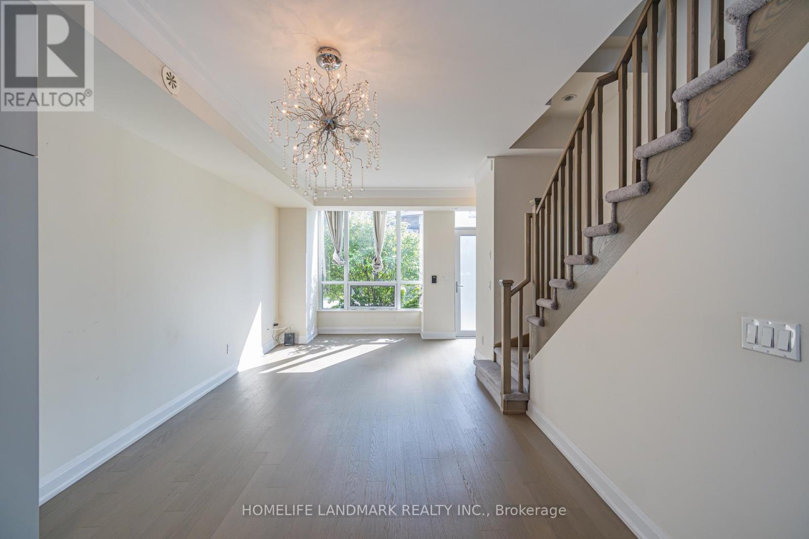 Th12 - 18 Graydon Hall Drive, Toronto, Ontario  M3A 0A4 - Photo 9 - C12448242